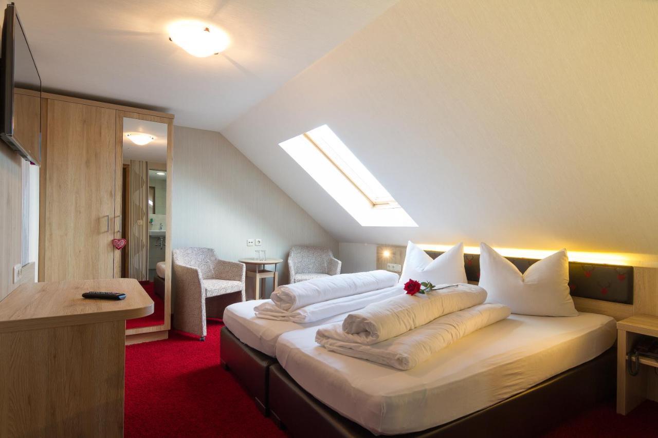 Landhotel Zur Gruenen Kutte Bernshausen Esterno foto