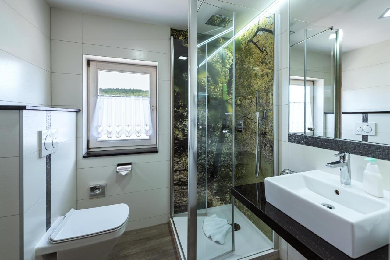 Landhotel Zur Gruenen Kutte Bernshausen Esterno foto